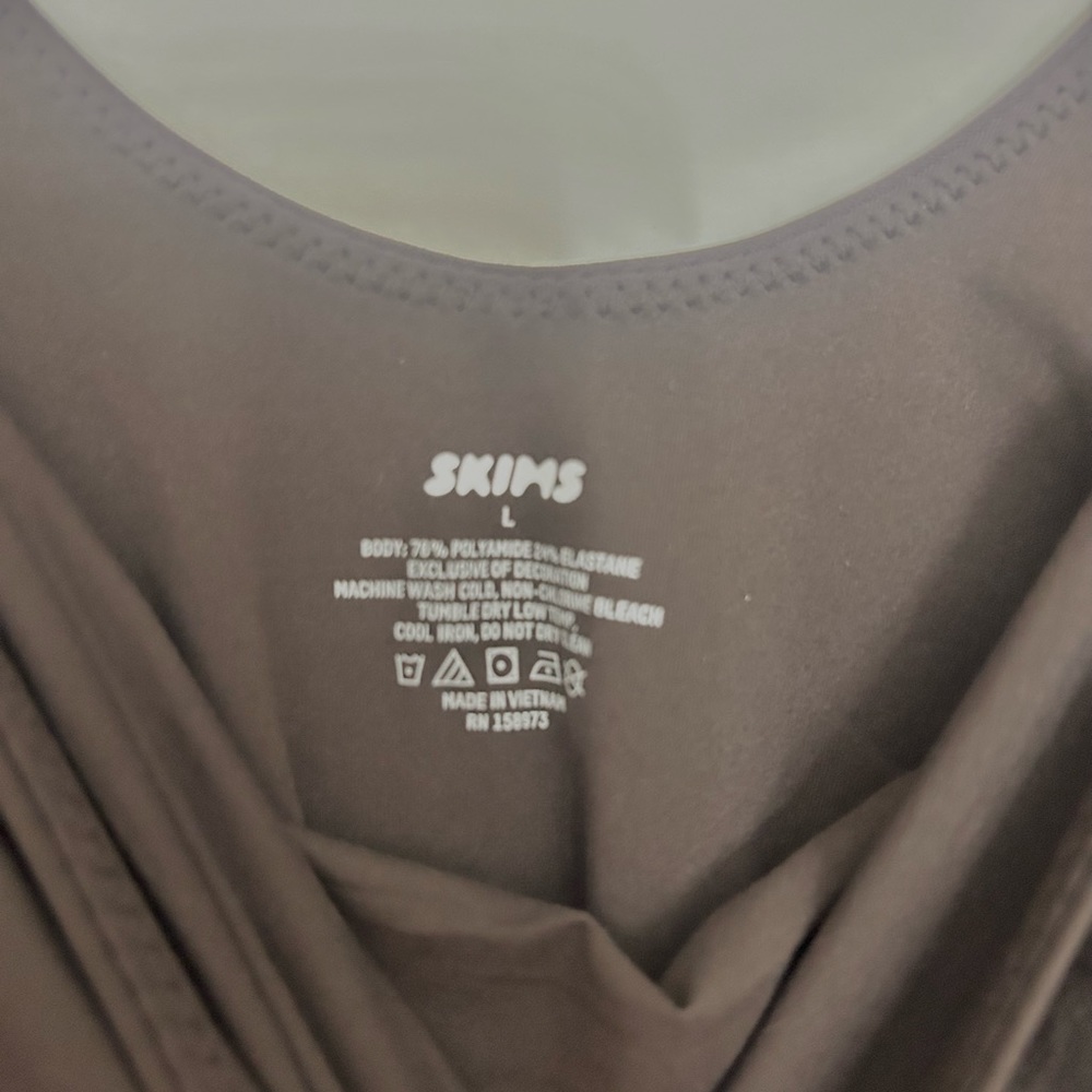 Skims fits everybody squareneck bodysuit - Picture 3 of 4